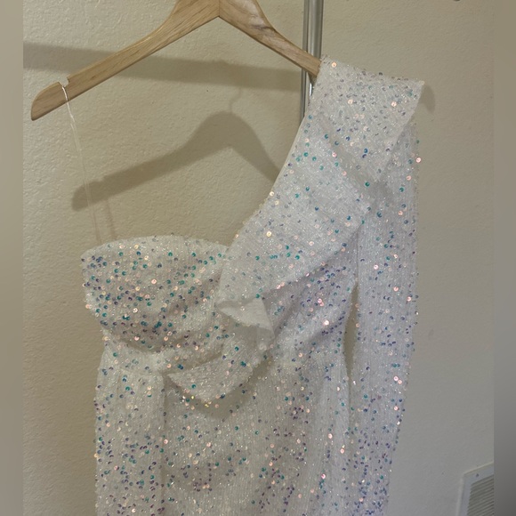 NWT ✨White Sequenced NYE Dress - Picture 5 of 5